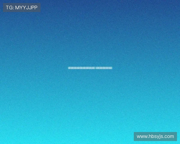 俄罗斯杯球员误被红牌罚下送球衣给观众 红牌被取消后却无衣可穿